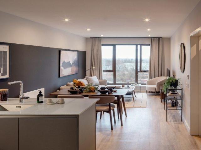 Flat for rent in London Borough of Ealing, Greater London