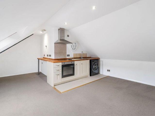 Flat for rent in Horsenden, Saunderton