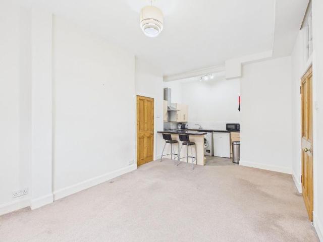 Apartment for rent in Hillside, Scotland