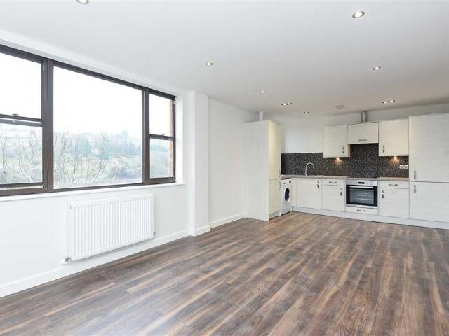 Flat for rent in Castlefield, Cressex