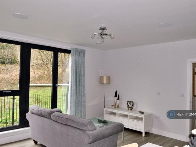 Apartment for rent in St James, Sandown Park