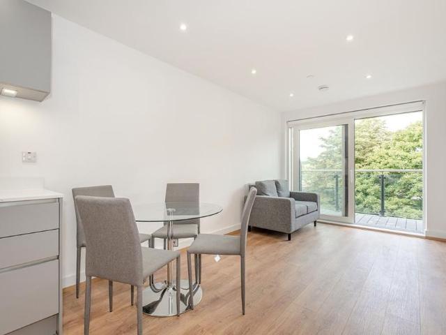 Apartment for rent in Hillview, Surrey