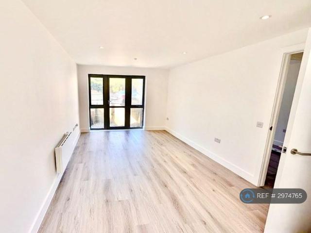 Apartment for rent in Westbrook, Acol