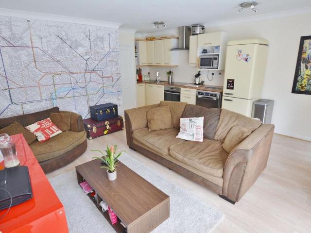 Apartment for rent in Watford Heath, North Watford