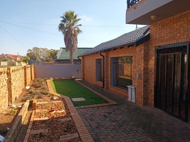 Apartment for rent in Kagiso, Gauteng