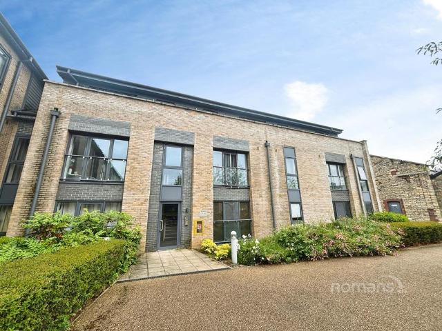 Flat for rent in Rodbourne, Swindon