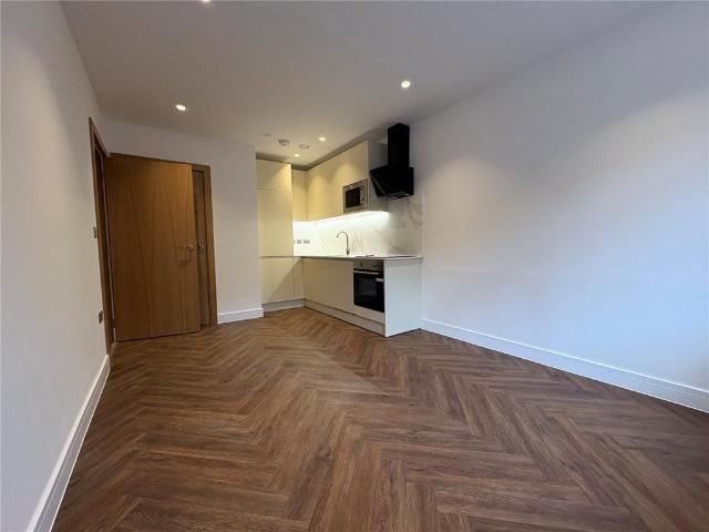 Flat for rent in Fleet, Hart