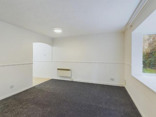 Apartment for rent in Three Bridges, Crawley