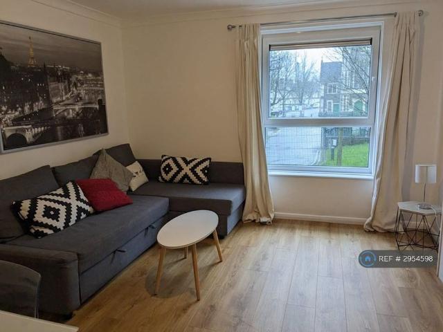 Apartment for rent in Falcon Lodge, Wales