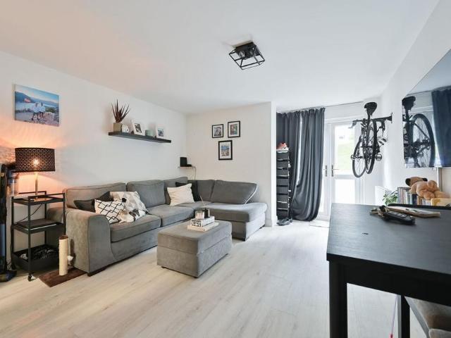 Apartment for rent in Holywell Estate, Watford