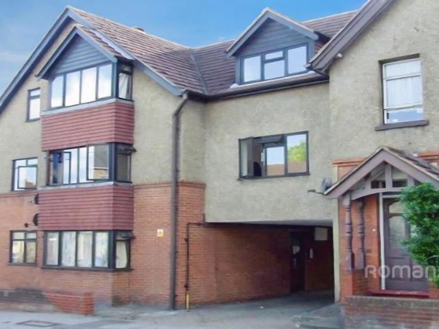 Flat for rent in Slough
