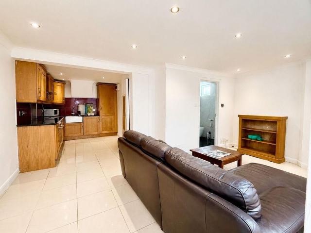 Apartment for rent in Clapham Junction, Greater London