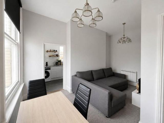 Apartment for rent in Aldrington