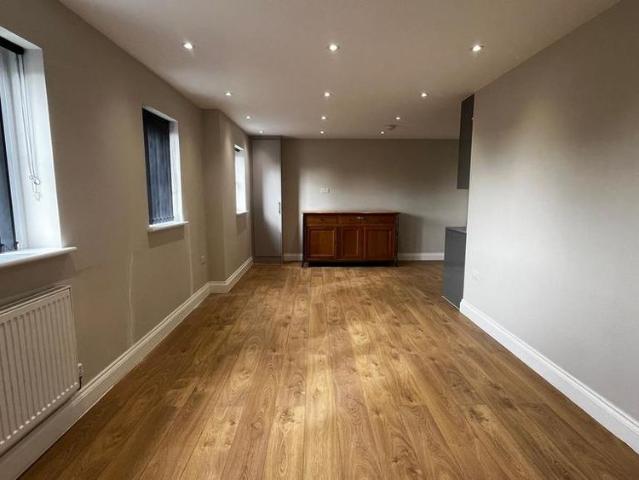 Apartment for rent in Slough
