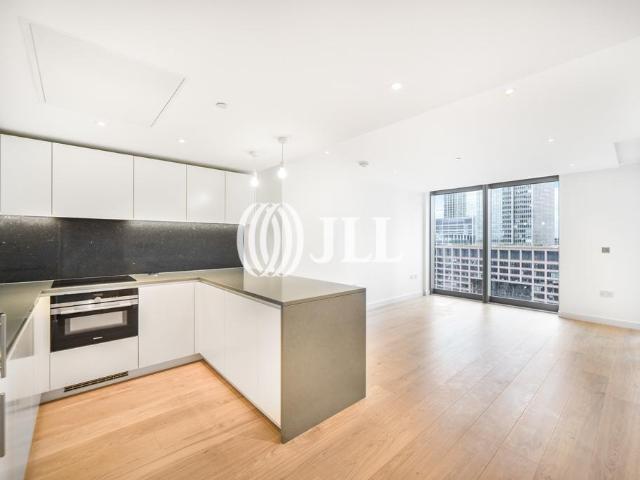 Flat for rent in Canary Wharf, Greater London