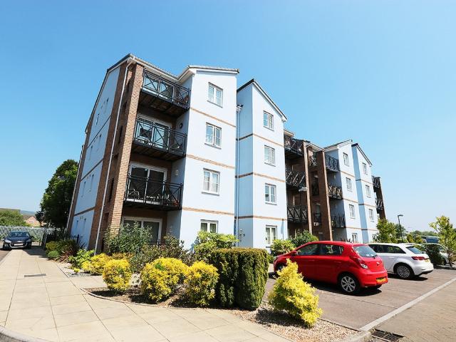 Apartment for rent in Falcon Lodge, Wales