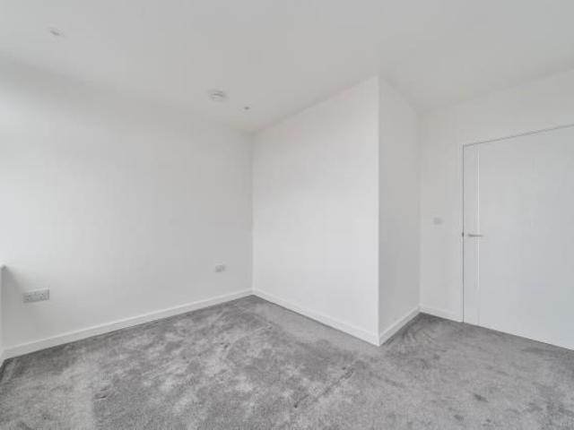 Apartment for rent in Birch Green, Lower Halliford