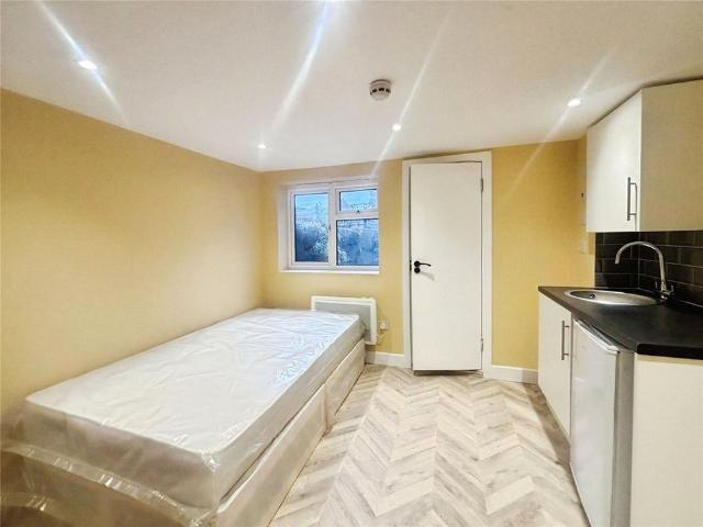 Apartment for rent in Brompton, Gillingham