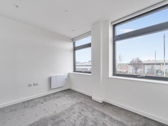 Apartment for rent in Birch Green, Lower Halliford