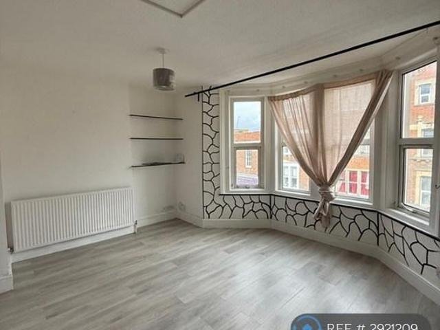 Apartment for rent in South Woodford, Greater London