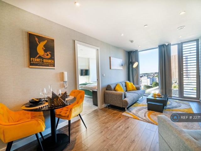 Flat for rent in City Centre, Salford