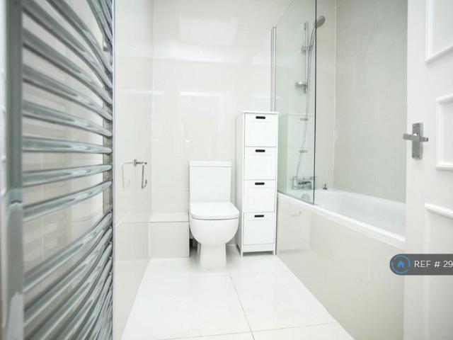 Flat for rent in Fulham, Isle Of Man