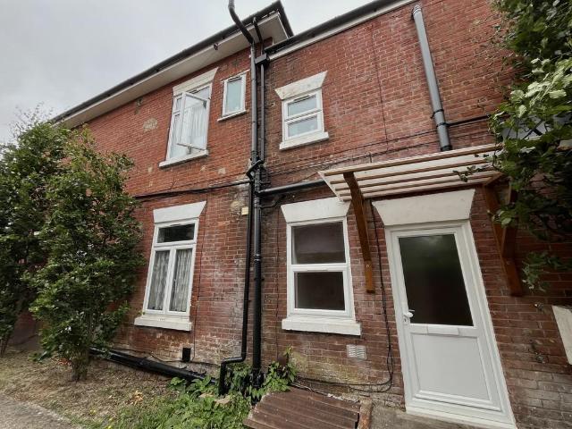 Flat for rent in Regents Park, Southampton