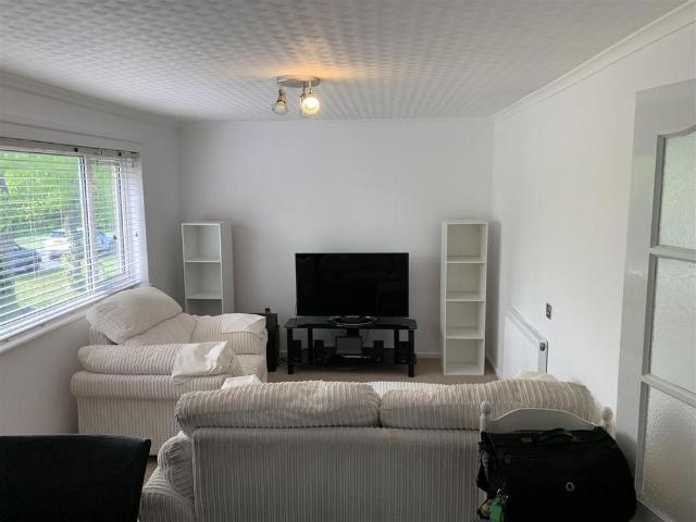 Apartment for rent in Pin Green, Stevenage