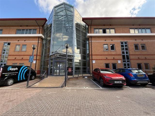 Flat for rent in Hayes, London Borough of Hillingdon