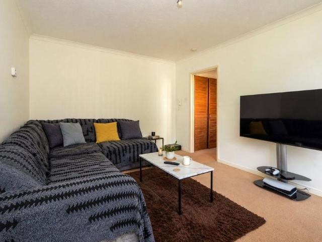 Apartment for rent in Watford Rural, Batchworth