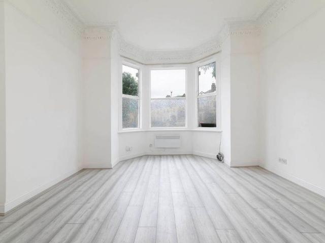 Apartment for rent in Willesden Green, Greater London