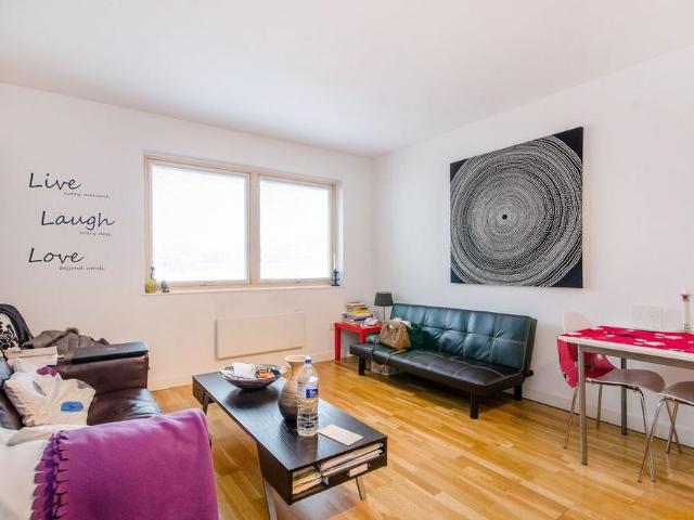 Apartment for rent in London Borough of Camden, Greater London