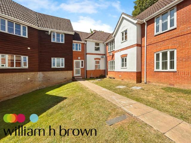 Flat for rent in Chipping Hill, Essex