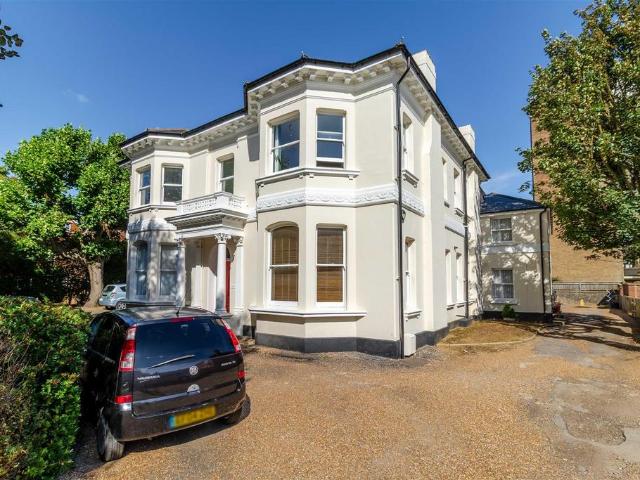Flat for rent in Worthing, West Sussex