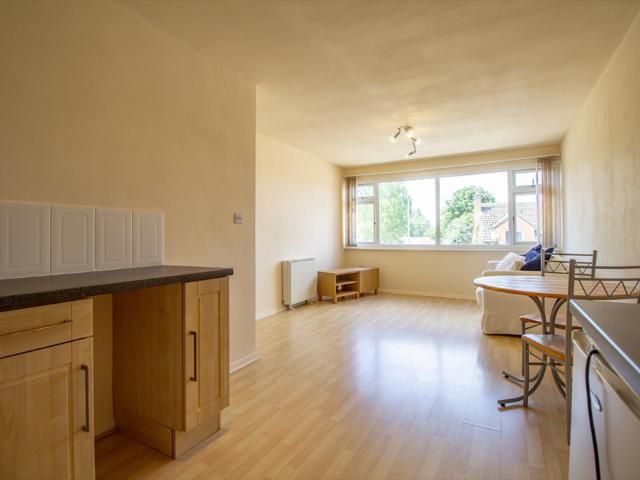 Apartment for rent in Elmfield, Leicestershire