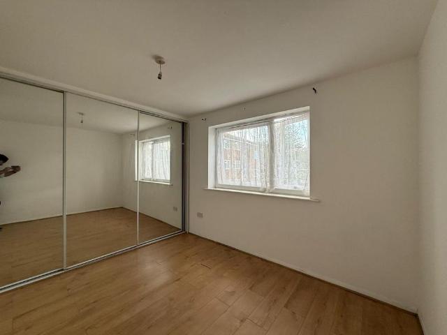 Apartment for rent in London Borough of Ealing, Greater London