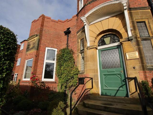 Flat for rent in South Cliff, Kepwick