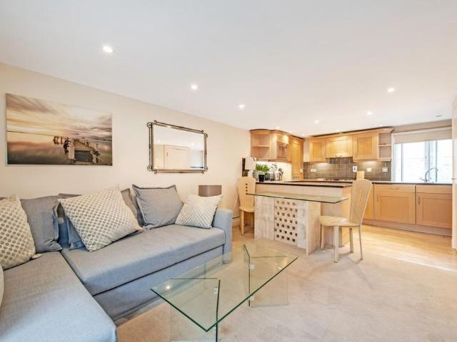 Apartment for rent in East Marylebone, Greater London