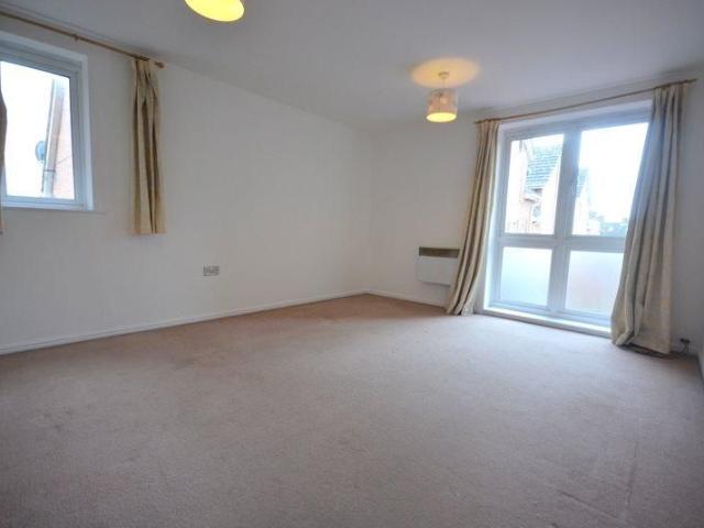 Apartment for rent in Sandown Park, Kent