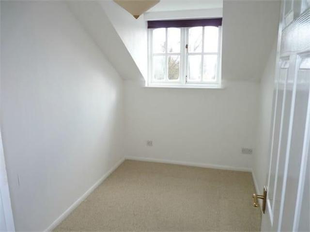 Apartment for rent in Jackmans Estate, King's Walden