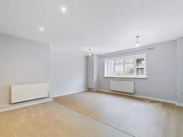 Apartment for rent in London Borough of Croydon, Greater London