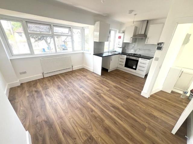 Apartment for rent in Lane, Greater London