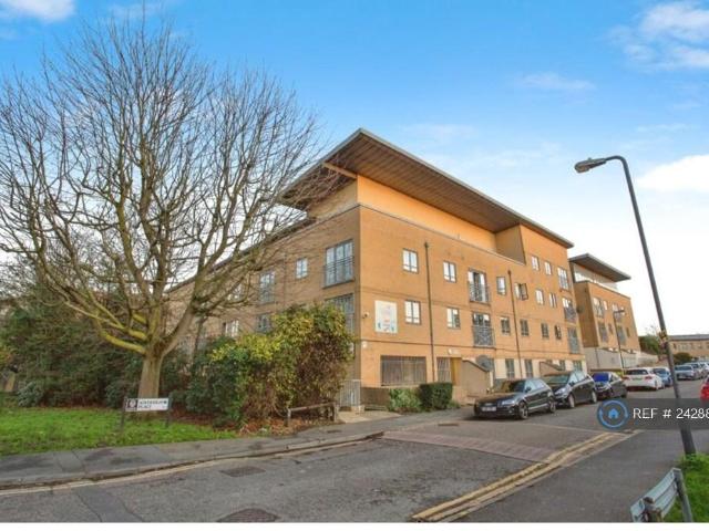 Flat for rent in Wealdstone, Greater London