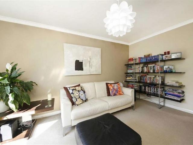 Apartment for rent in London Borough of Lewisham, Blackheath