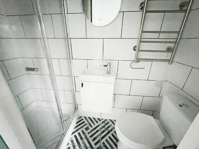 Flat for rent in St James, Sandown Park