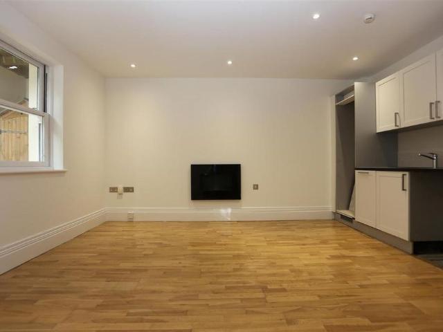 Apartment for rent in Round Hill, Brighton & Hove