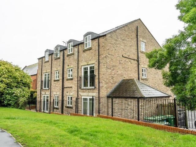 Flat for rent in Leeman Road, High Field
