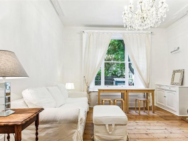 Apartment for rent in North Kensington, Greater London