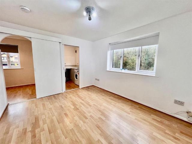 Apartment for rent in Vange, Essex