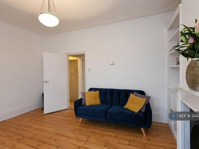 Apartment for rent in Stroud Green, Greater London